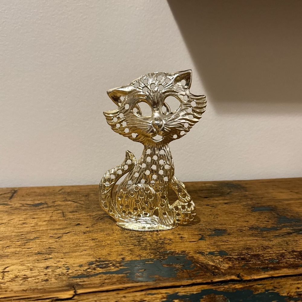 Gold Cat Earring Figurine